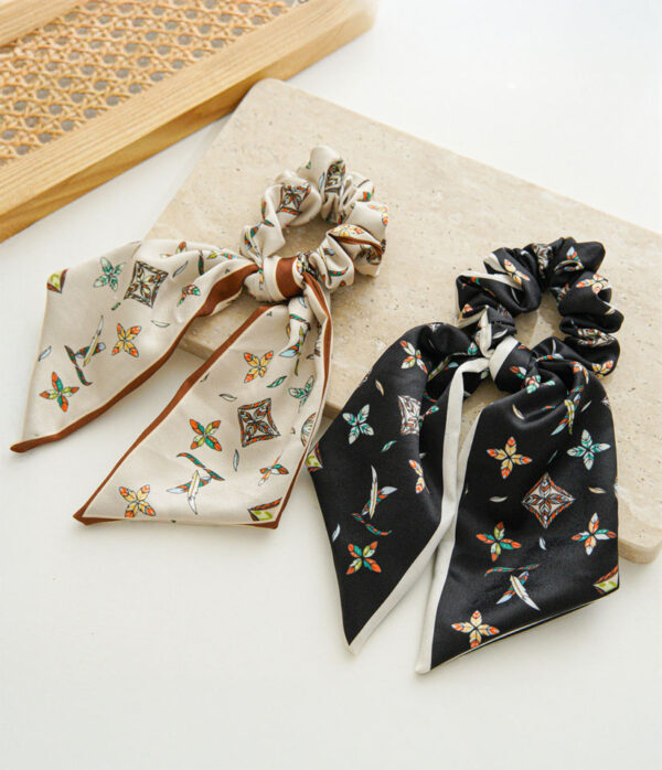 Scrunchie Coletero en Seda Beige