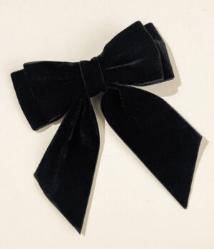 Lazo Clásico en Terciopelo Negro