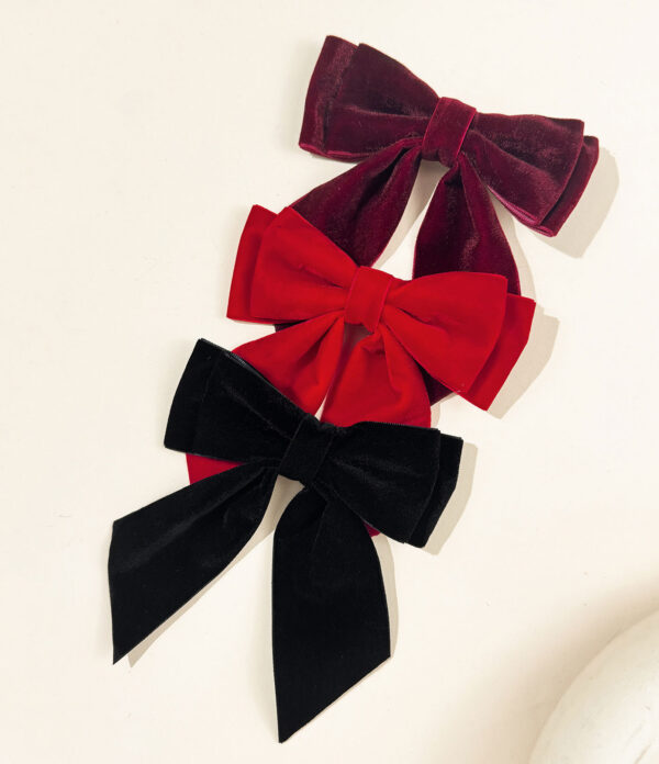 Lazo Clásico en Terciopelo Negro