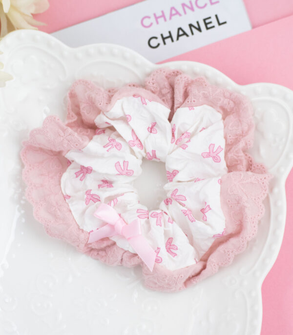 Scrunchie Encaje Lazos Rosa