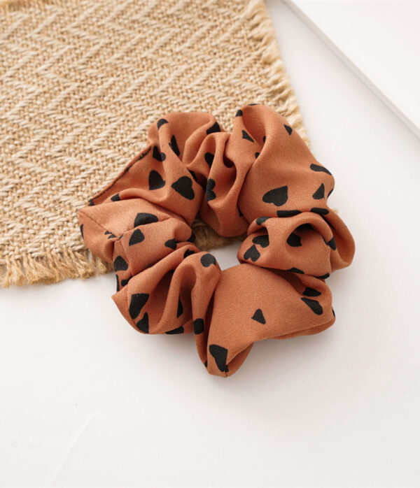 Scrunchie Corazón Negro