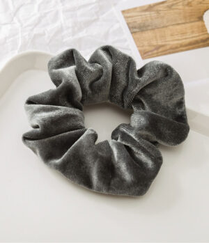 Scrunchie en Terciopelo Gris