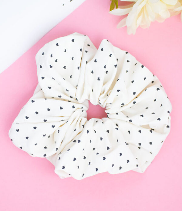 Scrunchies para el cabello romanticos con corazones Scrunchie XL Romántico